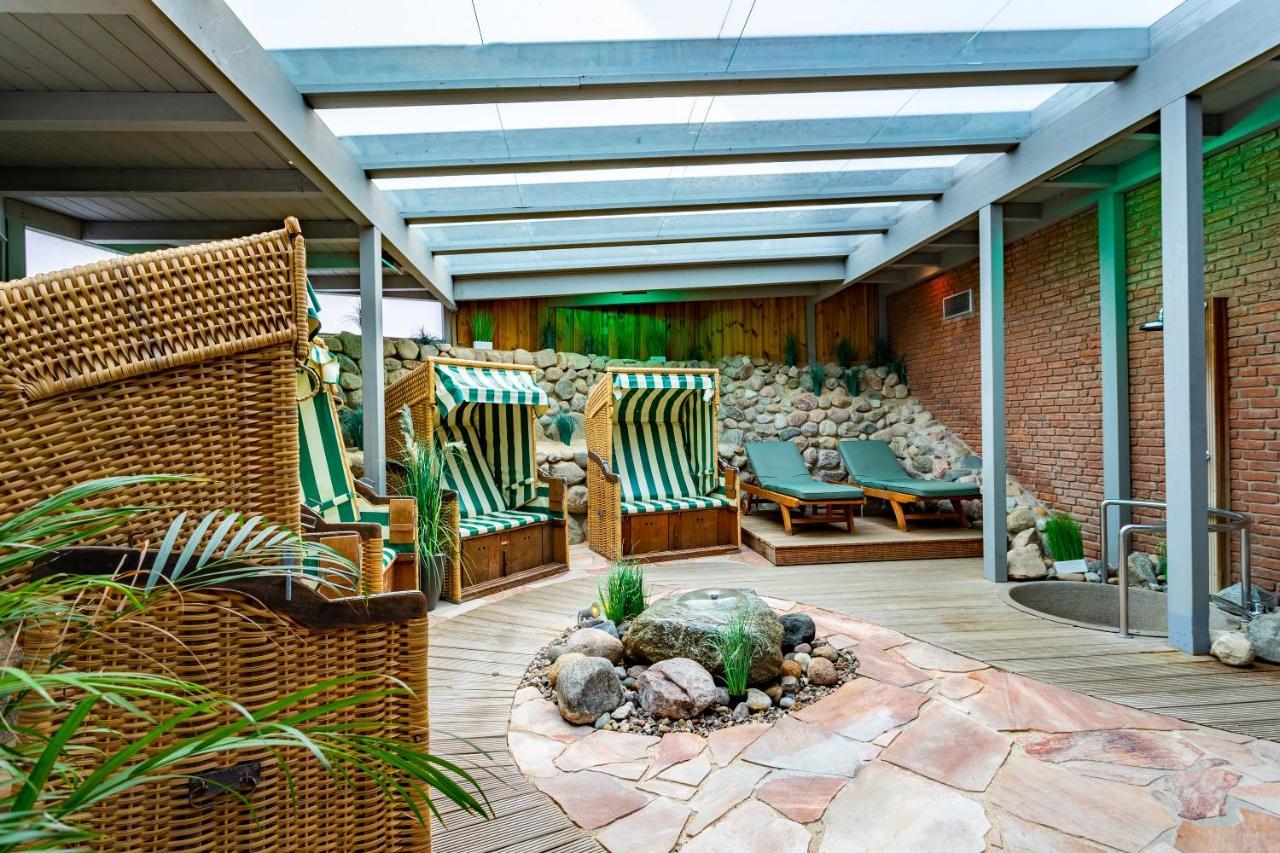 Ambassador & Hotel 4*